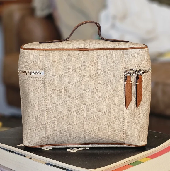 Metier Many Days Toiletry Bag - Picture 2 of 12